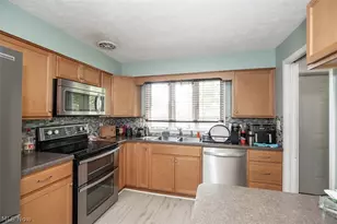 537 Randall Rd, Elyria, OH 44035 - Photo 10