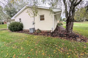 270 E Highland Dr, Zanesville, OH 43701 - Photo 6