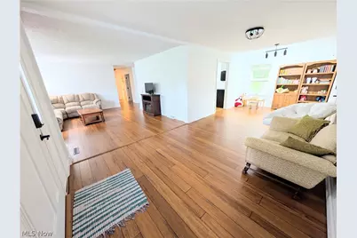 270 E Highland Drive, Zanesville, OH 43701 - Photo 14