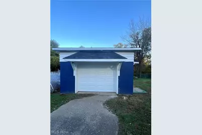 2595 Nesmith Lake Boulevard, Akron, OH 44314 - Photo 12