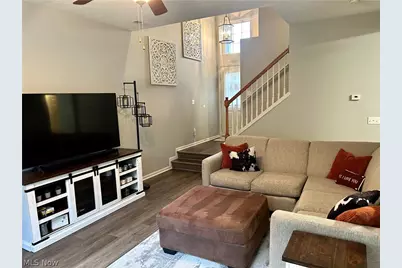 1434 South Yorkshire Drive, Grandview Heights, OH 44147 - Photo 4