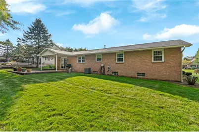 5727 Eastview Street, Louisville, OH 44641 - Photo 4