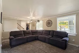 1047 Berkshire Dr, Macedonia, OH 44056 - Photo 4