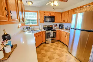 9142 Lisbon St E, East Canton, OH 44730 - Photo 14