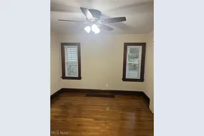 422 N Firestone Boulevard, Akron, OH 44301 - Photo 10