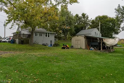 220,210 Kent Avenue NE, Hartville, OH 44632 - Photo 2
