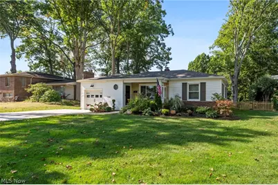 166 Woodhill Drive, Amherst, OH 44001 - Photo 2