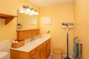 2221 Devonshire Dr NW, Canton, OH 44708 - Photo 28