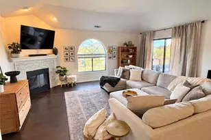 8609 Scenicview Dr, Grandview Heights, OH 44147 - Photo 4