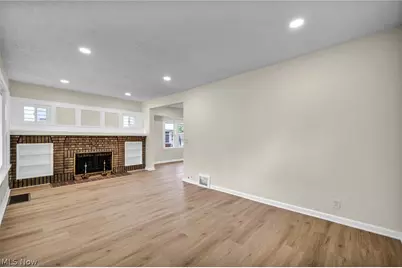2077 Wyandotte Avenue, Oakwood, OH 44107 - Photo 6