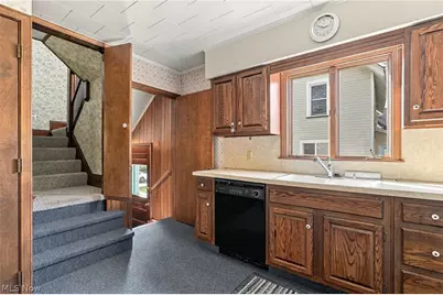 304 Commonwealth Avenue NE, Massillon, OH 44646 - Photo 16
