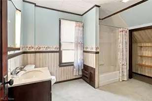 304 Commonwealth Ave NE, Massillon, OH 44646 - Photo 26