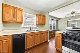 1897 Marks Ave, Akron, OH 44305 - Photo 12