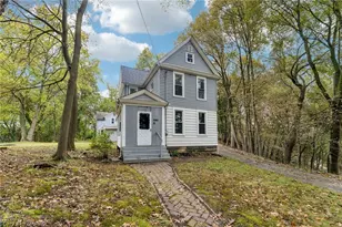 160 N Valley St, Akron, OH 44303 - Photo 2