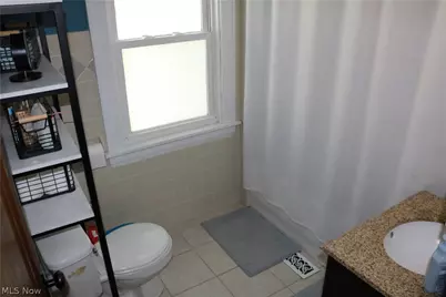 1567 Glenmount Avenue, Akron, OH 44301 - Photo 10