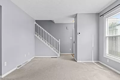 1395 S Azalea Boulevard, Barberton, OH 44203 - Photo 10