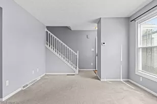 1395 S Azalea Blvd, Barberton, OH 44203 - Photo 10