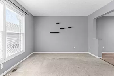 1395 S Azalea Boulevard, Barberton, OH 44203 - Photo 6