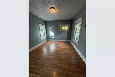 193 Charles Street, Akron, OH 44304 - Photo 8