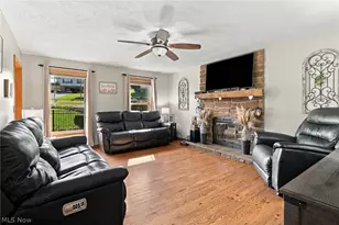 1907 Dogwood Square NE, Bolivar, OH 44612 - Photo 8
