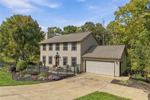 1907 Dogwood Square NE, Bolivar, OH 44612 - Photo 2