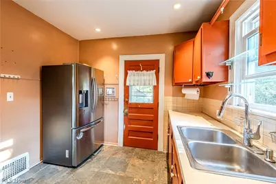 2177 Warren Road, Oakwood, OH 44107 - Photo 10
