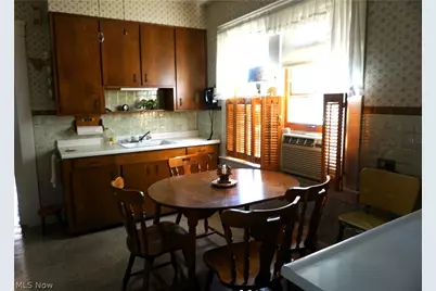 19708 Shawnee Avenue S, Loveland, OH 44119 - Photo 4
