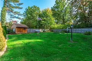 135 Forest Hill Dr, Amherst, OH 44001 - Photo 8