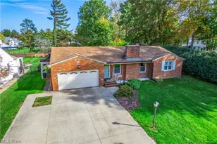 135 Forest Hill Dr, Amherst, OH 44001 - Photo 4