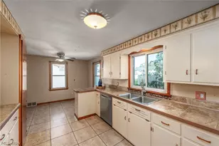 135 Forest Hill Dr, Amherst, OH 44001 - Photo 22