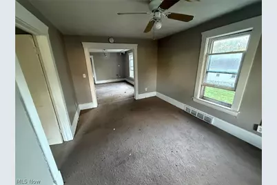 653 E 159th Street, Loveland, OH 44110 - Photo 12