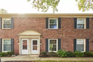 76 Menlo Park Dr, Akron, OH 44313 - Photo 1