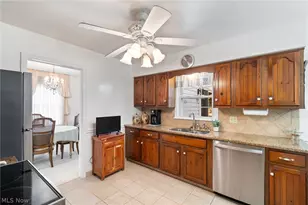1821 Kingsley Ave, Akron, OH 44313 - Photo 6