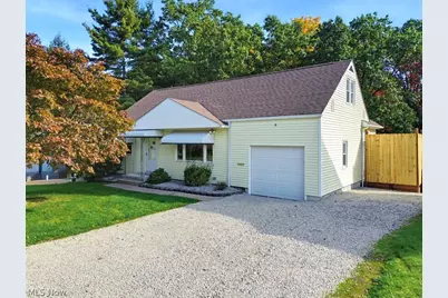 1718 Woodlawn Avenue NW, Canton, OH 44708 - Photo 1