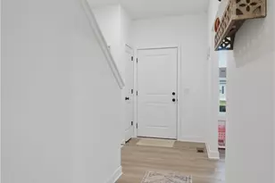 3017 McIntosh Dr NE, Louisville, OH 44641 - Photo 10