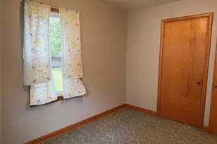 139 S Moravian Ave, Gnadenhutten, OH 44629 - Photo 16