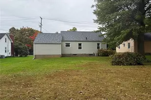 139 S Moravian Ave, Gnadenhutten, OH 44629 - Photo 4