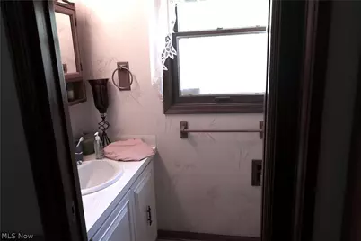 108 Country Place, Grafton, OH 44044 - Photo 24
