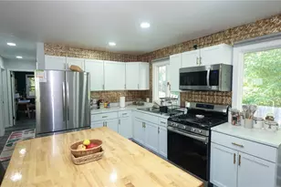 1344 Pontiac Ave, Akron, OH 44307 - Photo 4