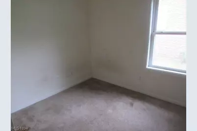 1919 E 36th Street, Lorain, OH 44055 - Photo 12