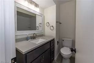 668 Cliffside Dr, Akron, OH 44313 - Photo 18
