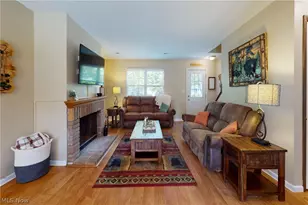 8785 Eastbrook Cir, Chagrin Falls, OH 44023 - Photo 6