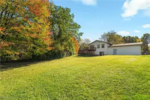 1301 Greenridge Dr NE, Massillon, OH 44646 - Photo 2