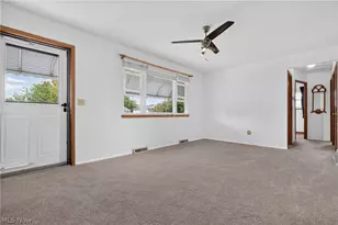 972 Rosewood Dr, Elyria, OH 44035 - Photo 8