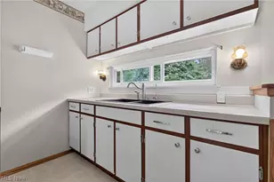 972 Rosewood Dr, Elyria, OH 44035 - Photo 12