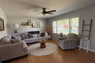 2390 Eastport Dr, Akron, OH 44312 - Photo 6