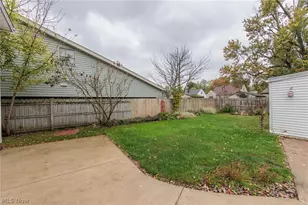 916 West Dr, Sheffield Lake, OH 44054 - Photo 42