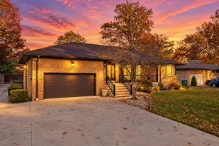 6239 Crossview Rd, Green Hills, OH 44131 - Photo 1