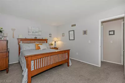1393 Munroe Falls Avenue, Cuyahoga Falls, OH 44221 - Photo 12