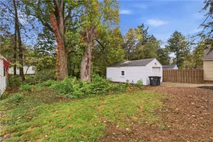1055 Seward Ave, Akron, OH 44320 - Photo 28